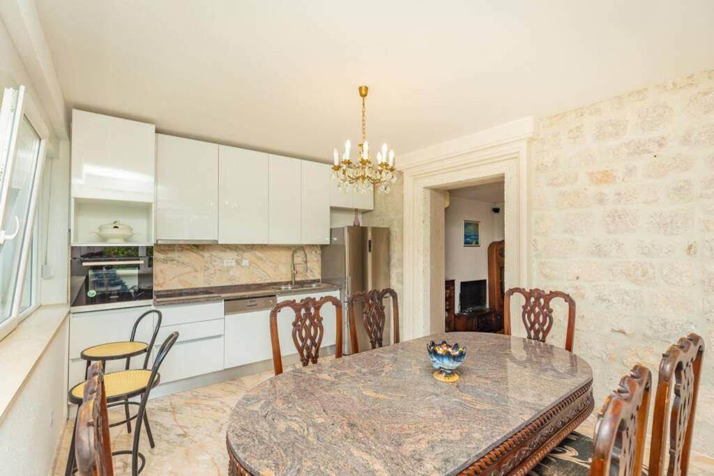 Apartment Art Delux **** Дубровник Екстериор снимка