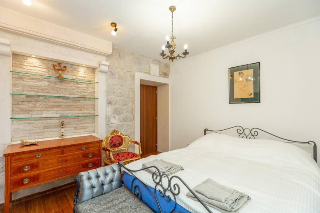 Apartment Art Delux **** Дубровник Екстериор снимка